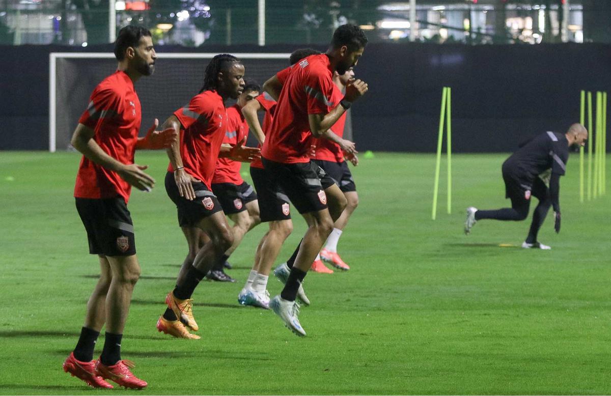 FOTO: Latihan Timnas Bahrain di Lapangan A Senayan