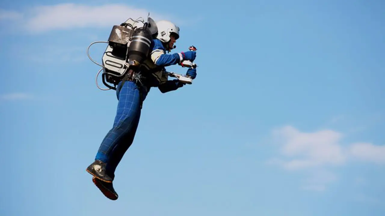 Serunya Sensasi Terbang dengan Jetpack ala Superman