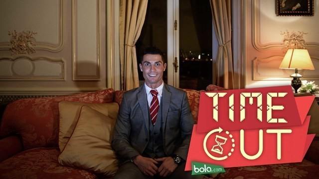Dengan bayaran 575.000 poundsterling atau sekitar Rp 11 miliar per pekan, Cristiano Ronaldo merupakan salah satu pesepak bola terkaya di dunia.