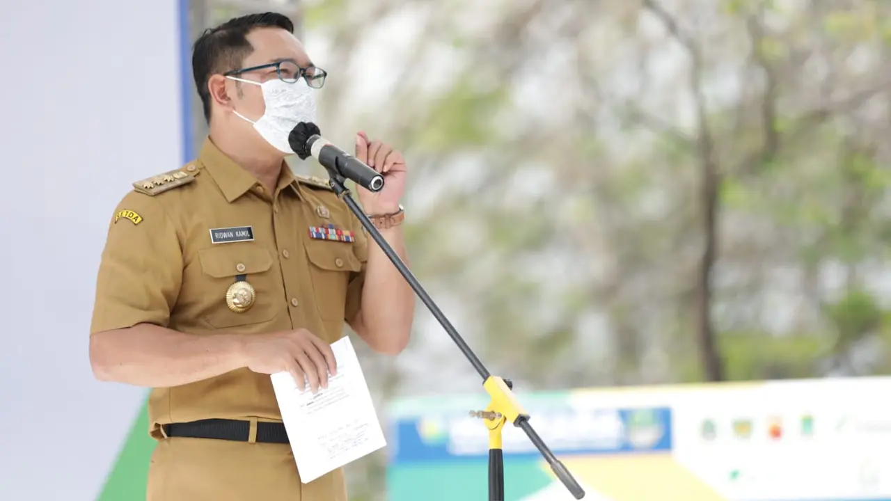 Ridwan Kamil Luncurkan Sentra Vaksinasi Silih Tulungan di Kabupaten Karawang