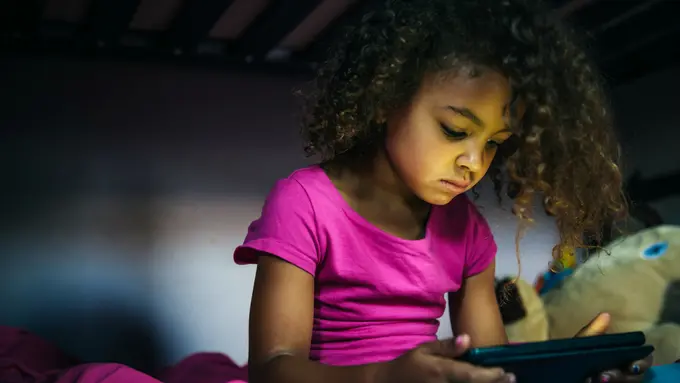 Sendirian di Rumah, Roti dan Susu Jadi Penyelamat Balita Ini