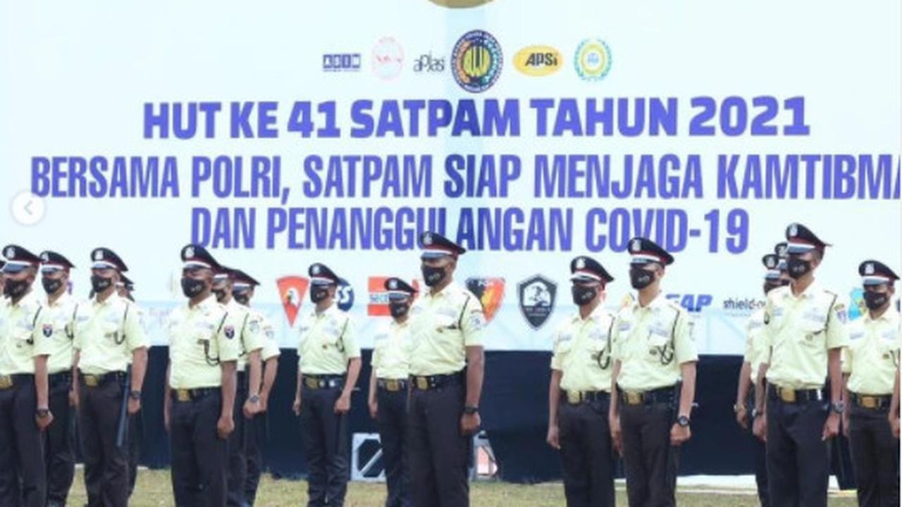 5 Potret Seragam Baru Satpam yang Diresmikan Hari Ini, Tampil dengan Warna Krem
