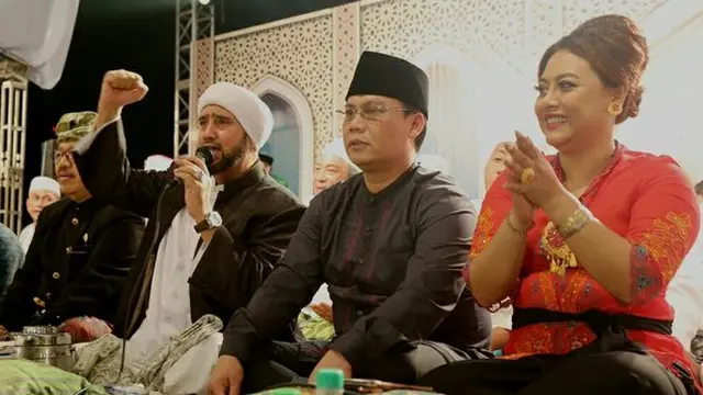 Wakil Ketua MPR Ahmad Basarah menghadiri acara  Tabanan Harmoni Salawat untuk Negeri bersama Habib Syech bin Abdul Qodir Assegaf (Istimewa)