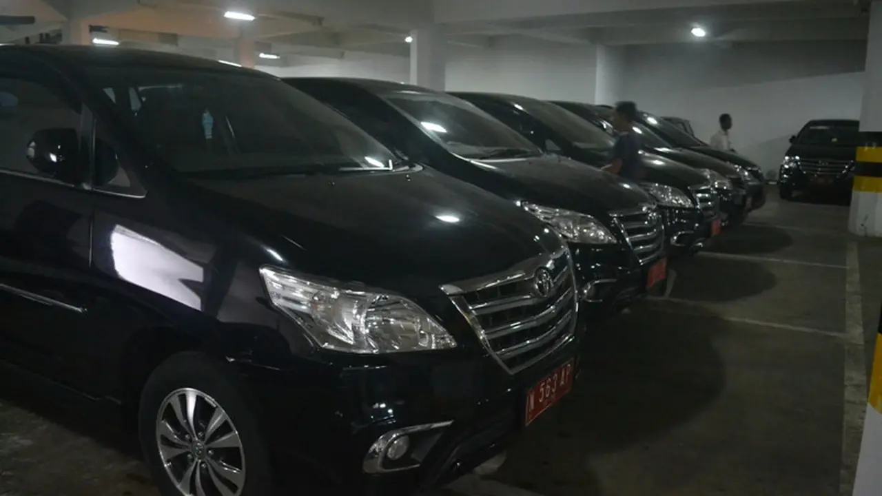 Mobil Dinas Anggota DPRD Kota Malang Malang Ditarik