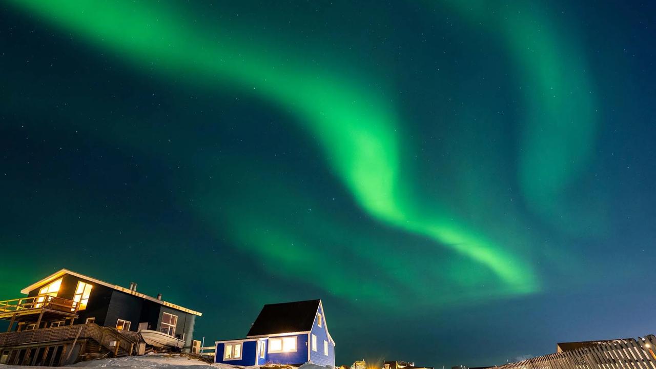 FOTO: Keindahan Menakjubkan Aurora Borealis di Langit Greenland