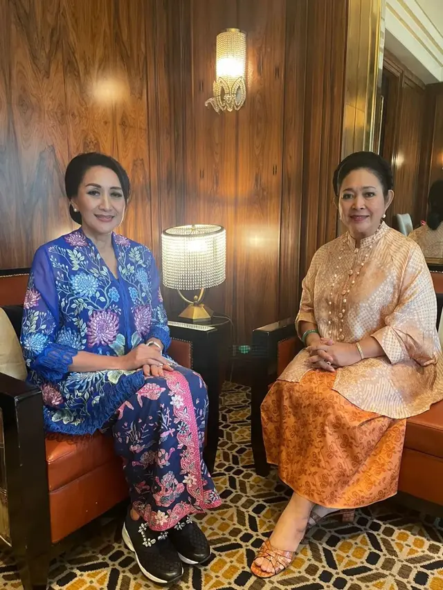 Kebaya Legendaris Milik Tien Soeharto Bakal Dipamerkan di Hari Kebaya Nasional