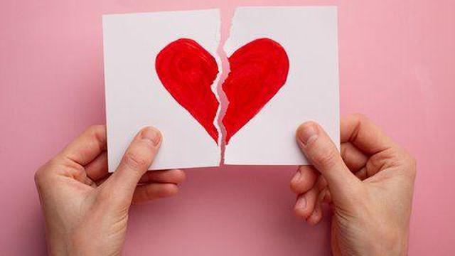 60 Quotes About Heartbreak to Heal Your Broken Heart