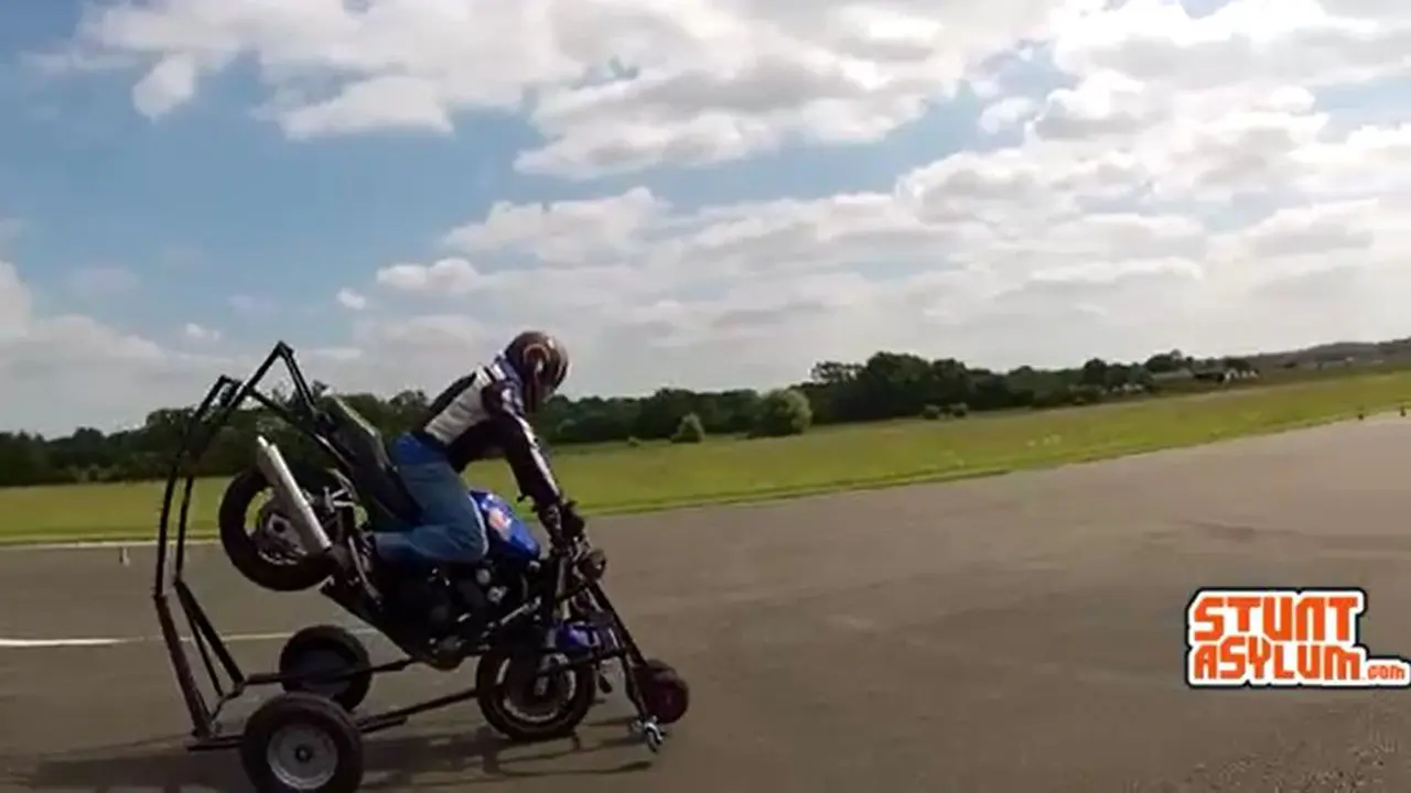 Freestyle Stoppie Anti Jatuh