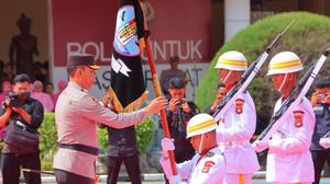 Irjen Pol. Agus Wijayanto Resmi Jabat Kapolda Kaltara, Terima Pataka "Ngelimut Mengka Peguna"