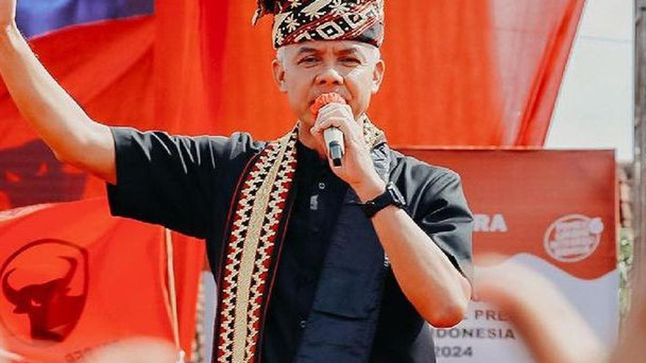 Jawab Sindiran Jokowi, Ganjar Beberkan Penyebab Perbaikan Jalan Solo-Purwodadi Belum Beres