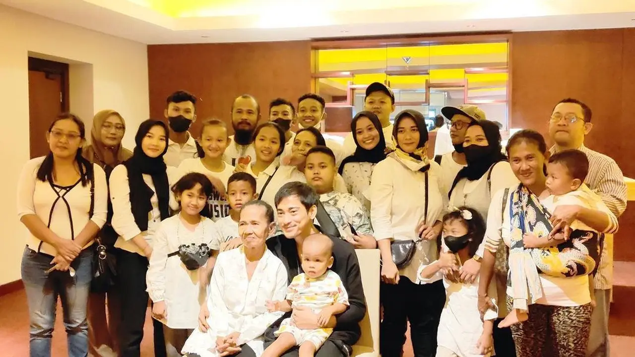 Bio One bertemu keluarga besar Gepeng saat promo film Srimulat: Hil yang Mustahal (Foto: Instagram bojvoyej)