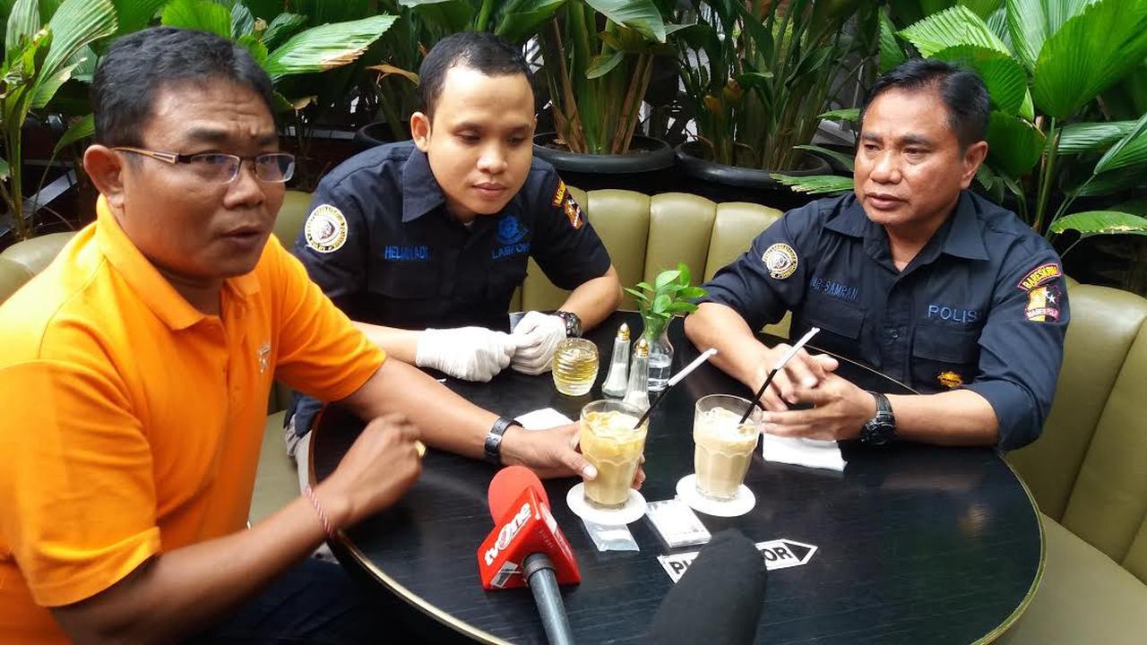 Uji coba es kopi Vietnam dicampur racun sianida