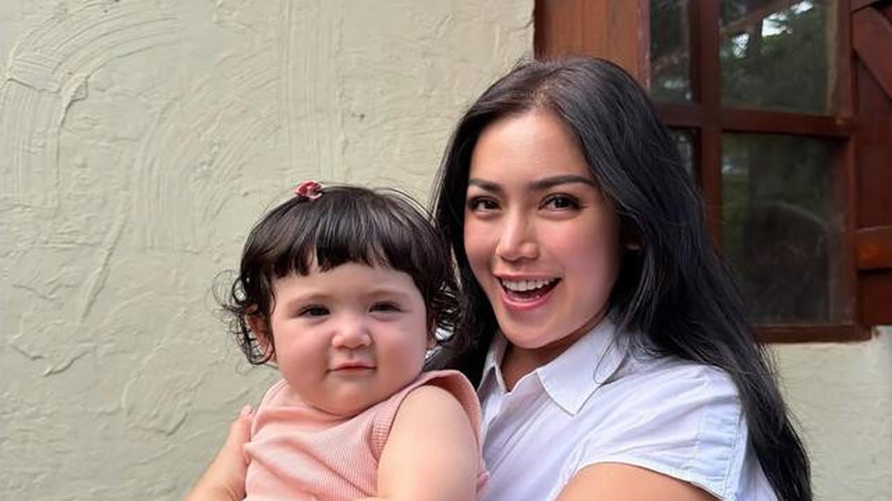 7 Gaya Artis Indonesia Usia 30+ Masuk Daftar Wanita Tercantik 2025, Pesona Awet Muda