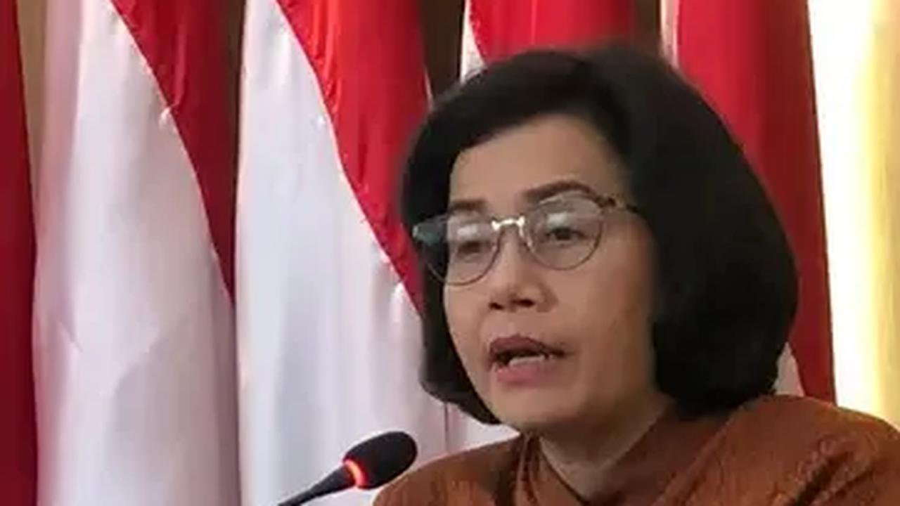 Pertama, Sri Mulyani meminta para investor untuk tidak gampang tergiur penawaran investasi dengan keuntungan yang terlampau tinggi dan berwajah malaikat.