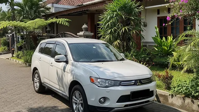 Ilustrasi Mobil Mitsubishi