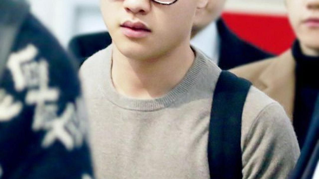 Gangguan Penglihatan Tak Halangi Karier, 8 Idol Korea Ini Jadi Inspirasi