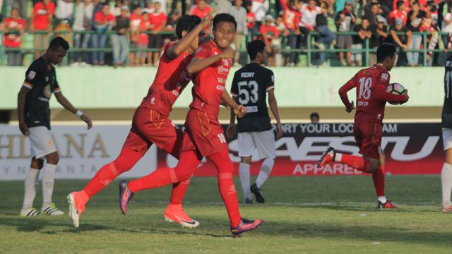 Persis Solo