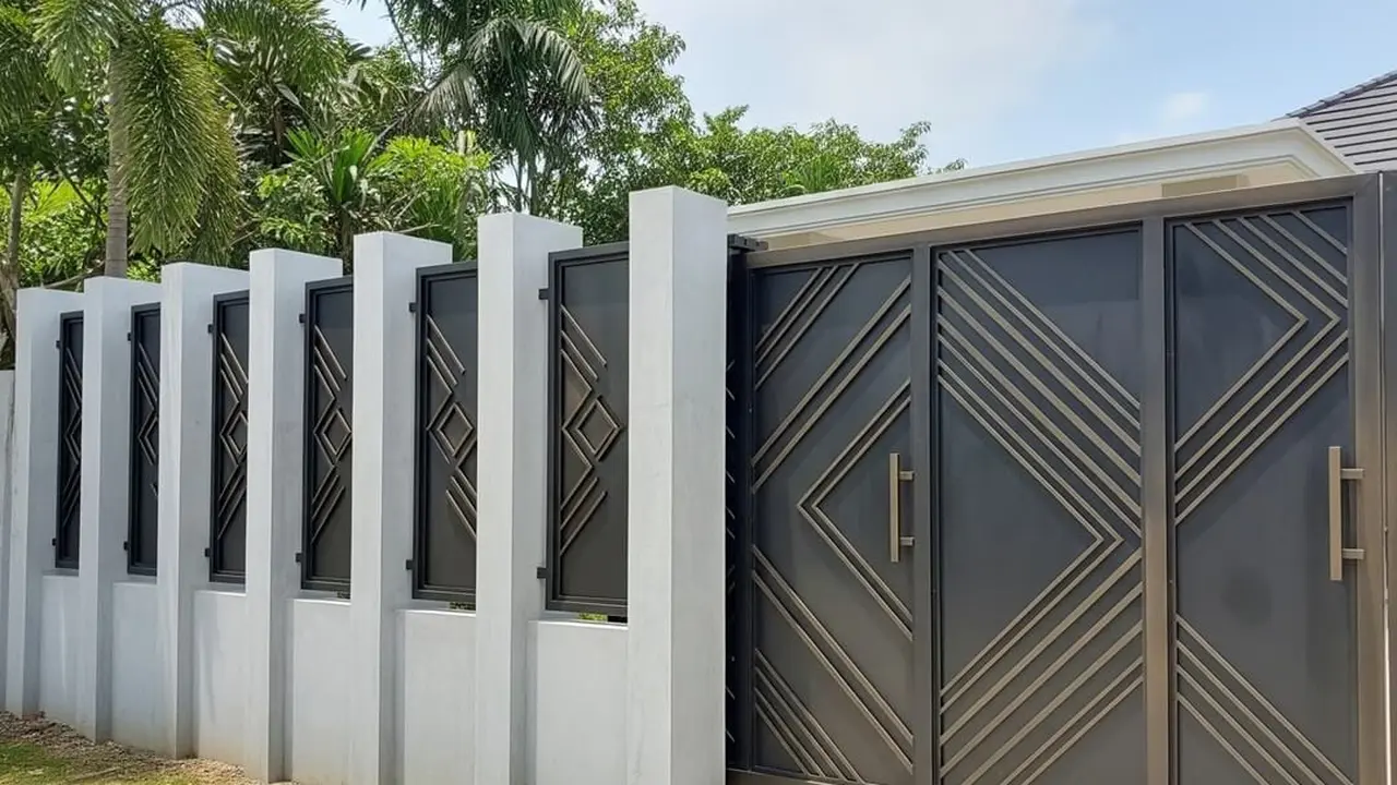Pagar Beton Kombinasi Besi Minimalis dan Estetik