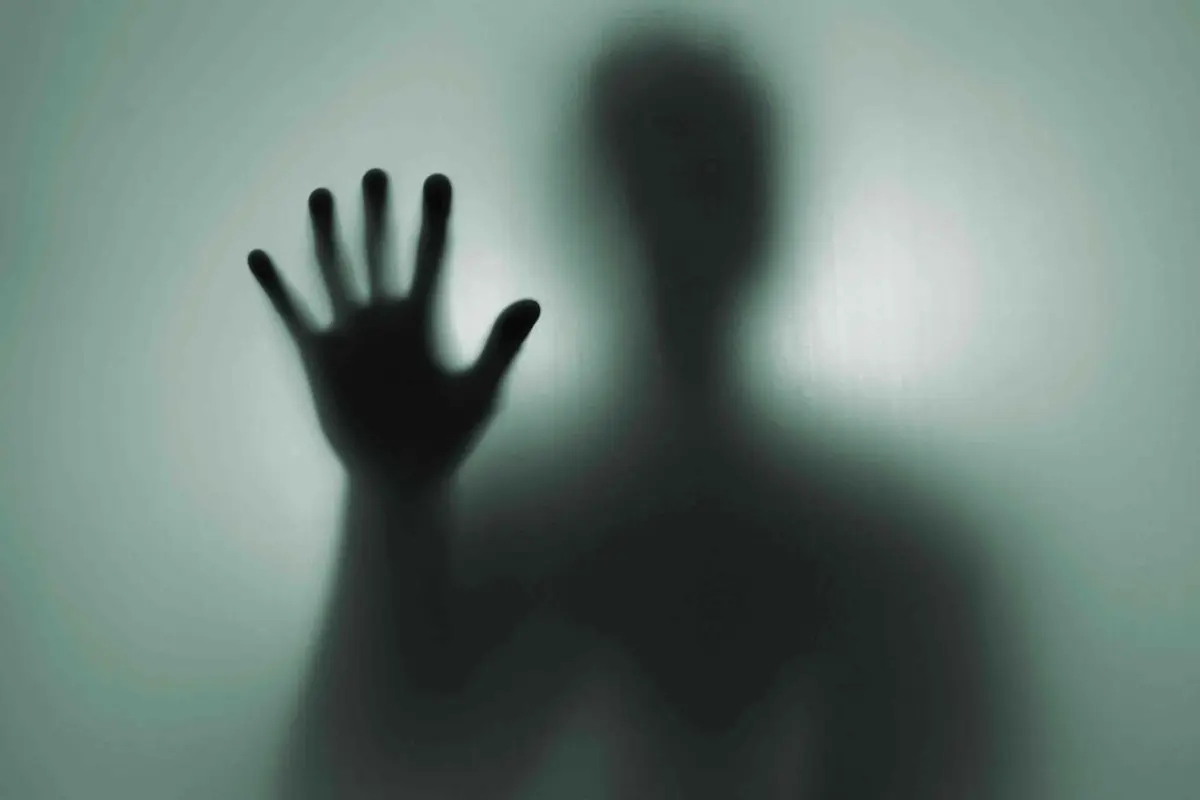 [Bintang] Hantu