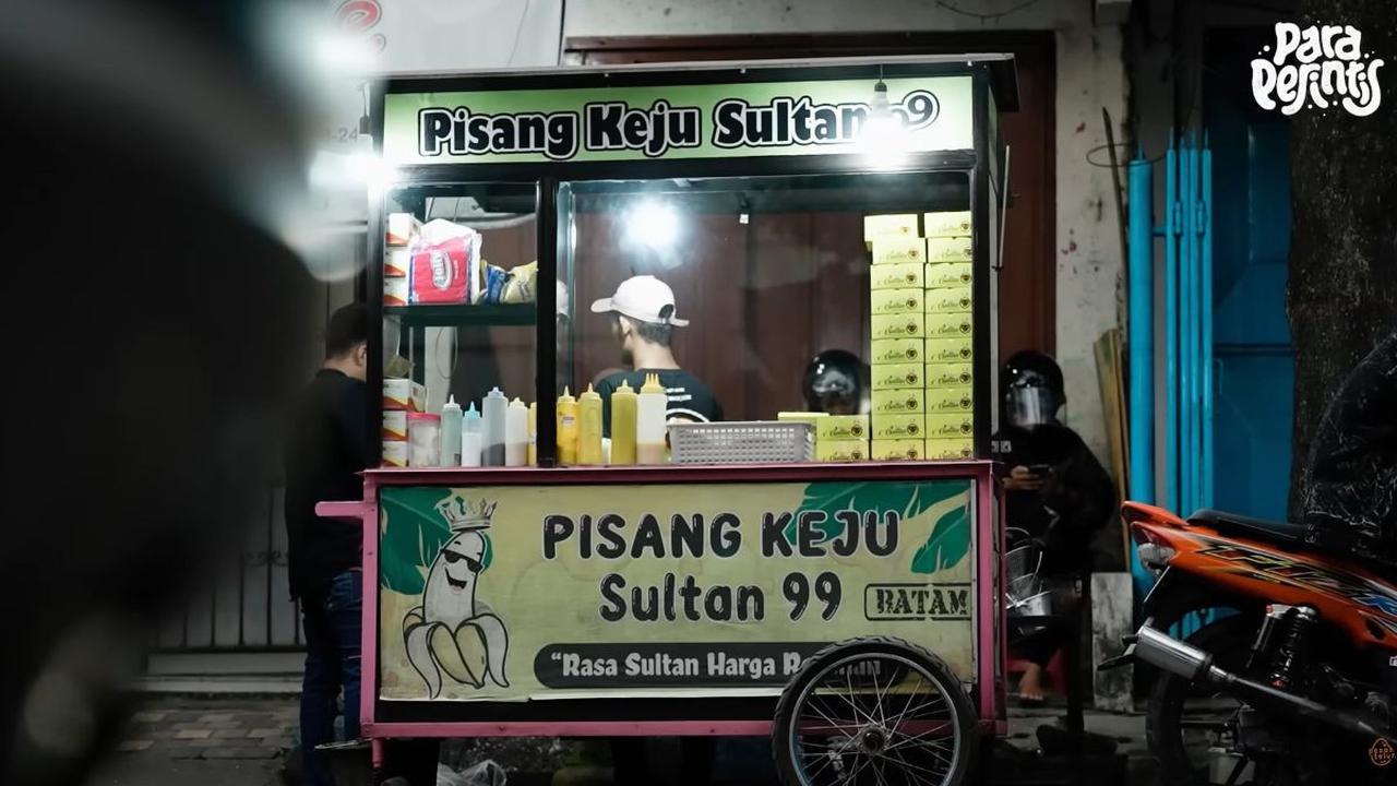 Selain komplain dari konsumen, Yongki mengaku tantangan terbesar usahanya yakni ketika menjelang musim hujan. Sebab pada waktu tersebut sulit untuk menemukan pisang karena kondisi jalan yang tak mendukung.<br>