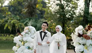 Dea Annisa Menikah, Tampil Bak Fairytale Bride dalam Gaun Modest Putih