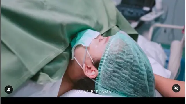 Anjani Dina melahirkan anak kedua, diberi nama Atarazka Gasendra Alkafia (Foto: Instagram anjanidinavdw/nafaspertama)