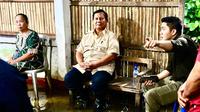 Presiden Prabowo Subianto mengunjungi masyarakat terdampak banjir di Babelan, Kabupaten Bekasi, Jawa Barat, pada Sabtu, 8 Maret 2025. (Foto: Rusman - Biro Pers Sekretariat Presiden)