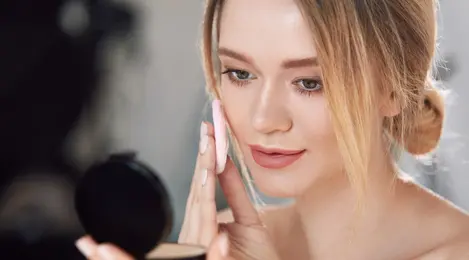 Tips Makeup yang Meminimalisir Tampilan Komedo di Kulit Wajah