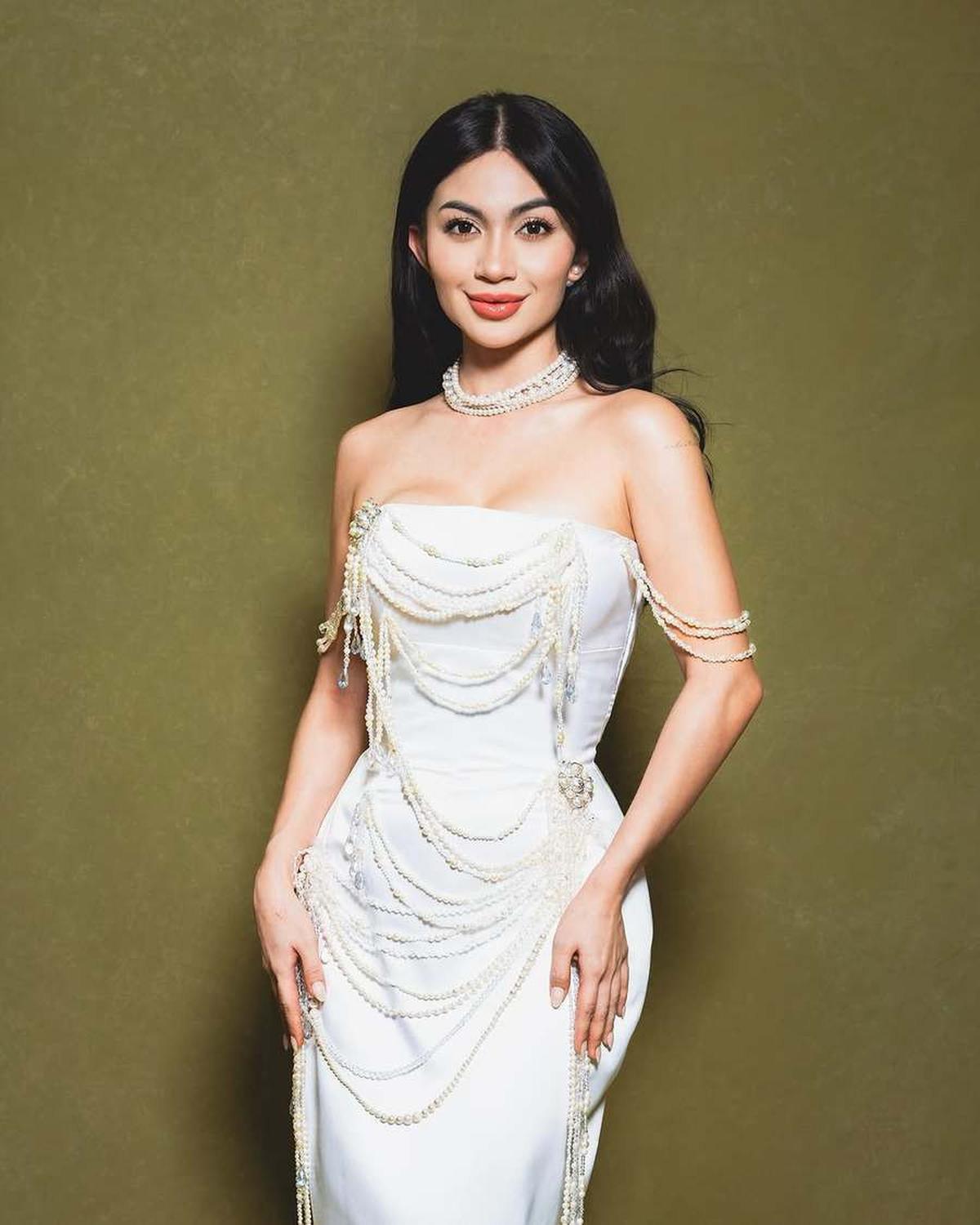 7 Potret Ariel Tatum Pamerkan Body Goals Cantik di Gala Premiere A Business Proposal, Banjir Pujian Soal Kemampuan Akting