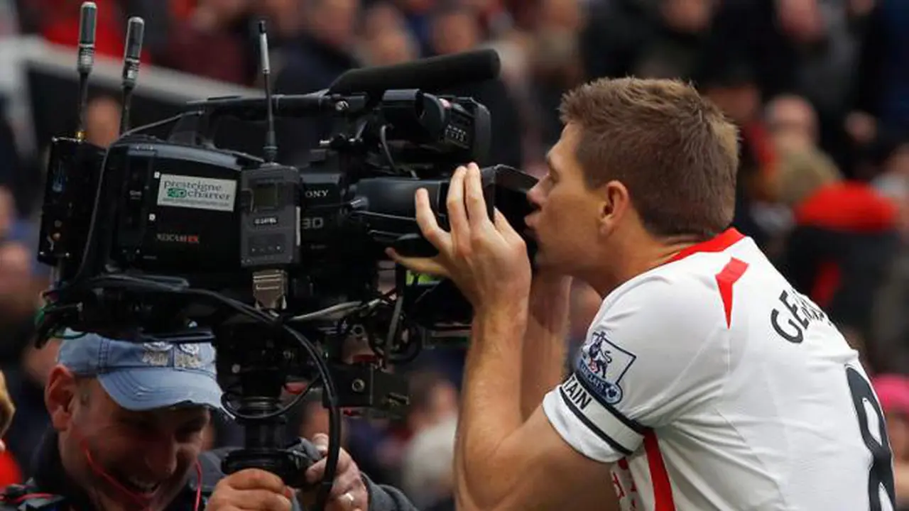 Selebrasi Steven Gerrard