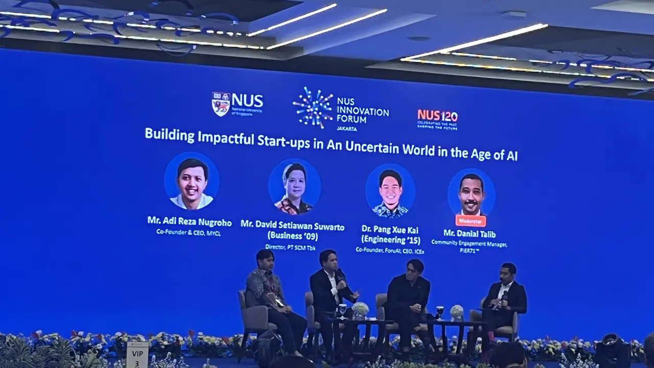 Direktur PT SCM Tbk, David Setiawan Suwarto hadir di NUS Innovation Forum