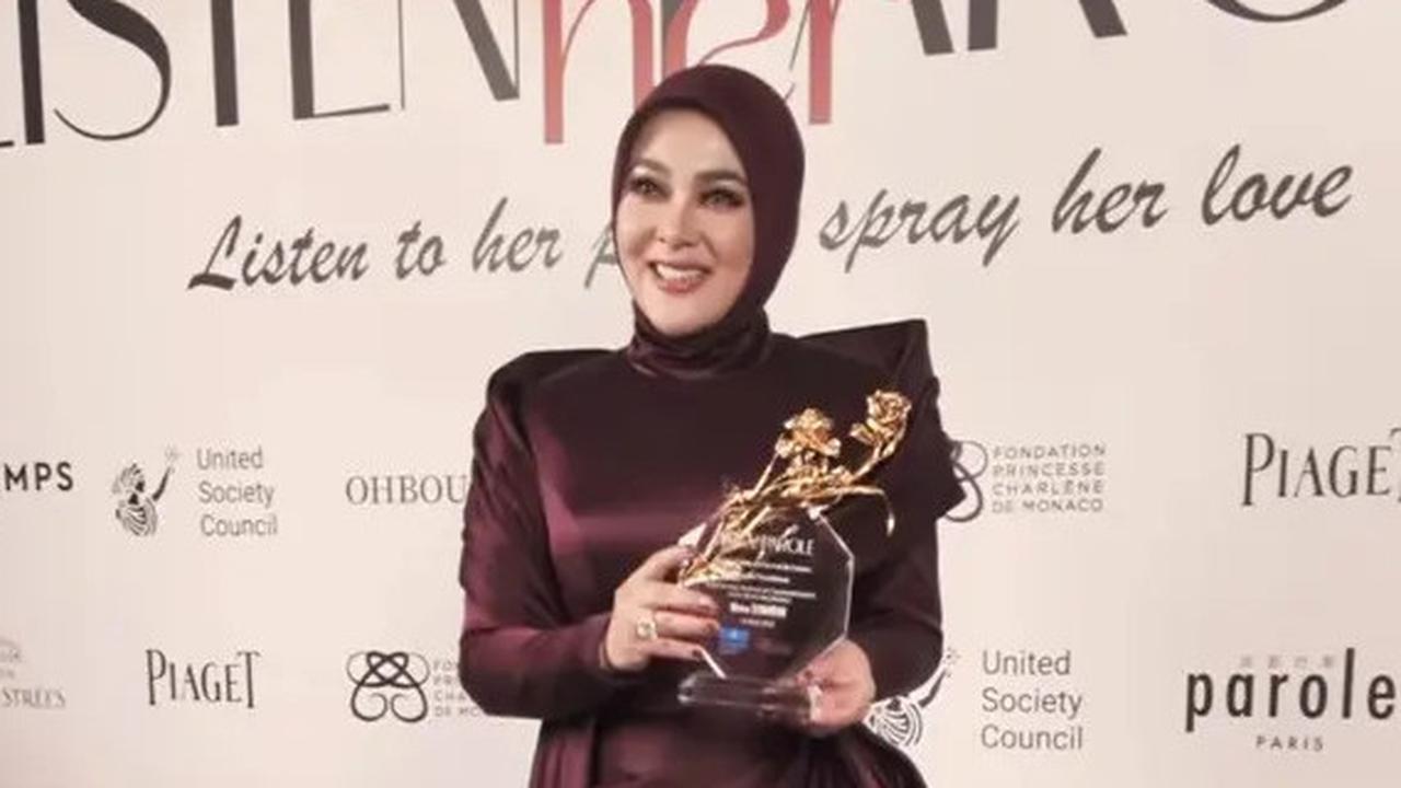 Potret Syahrini Tampil Pede Melenggang di Festival Film Cannes 2025, Pakai Gaun Mewah hingga Jubah Bordir Buatan Desainer Lokal Indonesia