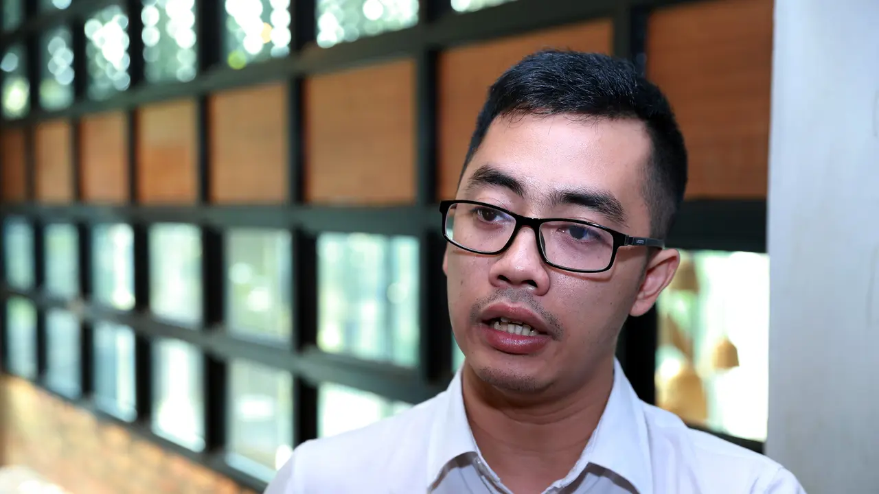 Dennis Adhiswara
