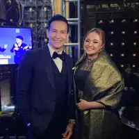 Dulu, sinetron Bidadari pernah menjadi tontonan populer. Menampilkan Marcelino Lefrandt dan Marshanda sebagai ayah-anak perempuan. Kali ini, setelah sekian lama, keduanya reuni bertemu kembali di sebuah acara TV. [Foto: Instagram/marcelinolefrandt]