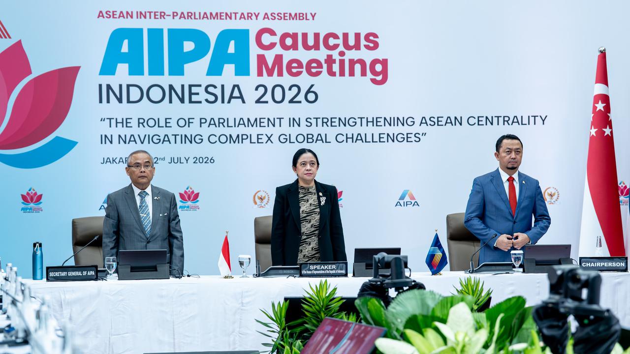 Buka Sidang Kaukus AIPA