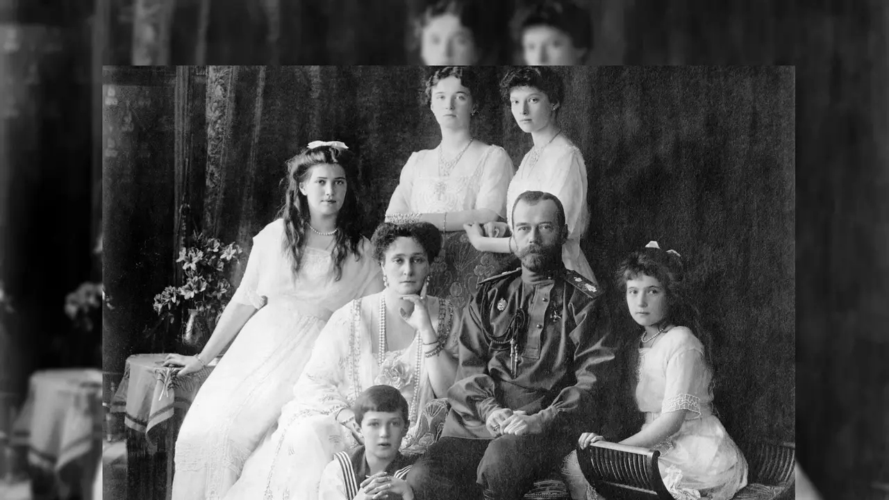 Tsar Nicholas II dan keluarganya