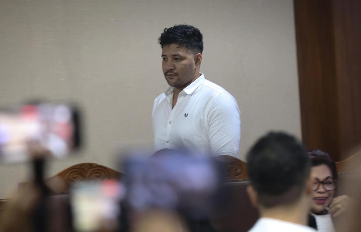 FOTO; FOTO: Ammar Zoni Divonis Tujuh Tahun Penjara dalam Kasus Narkotika Rutan Salemba
