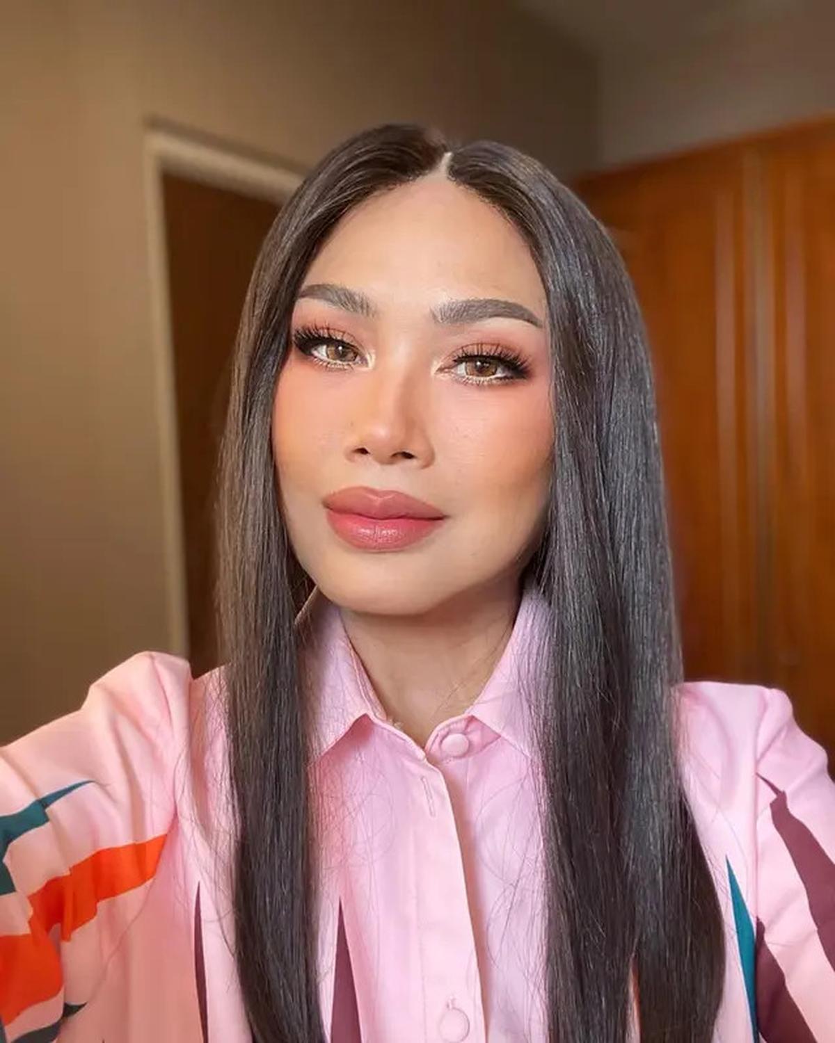 10 Model Rambut Panjang Lurus Ala Titi DJ, Inspirasi Gaya Elegan dan Menawan