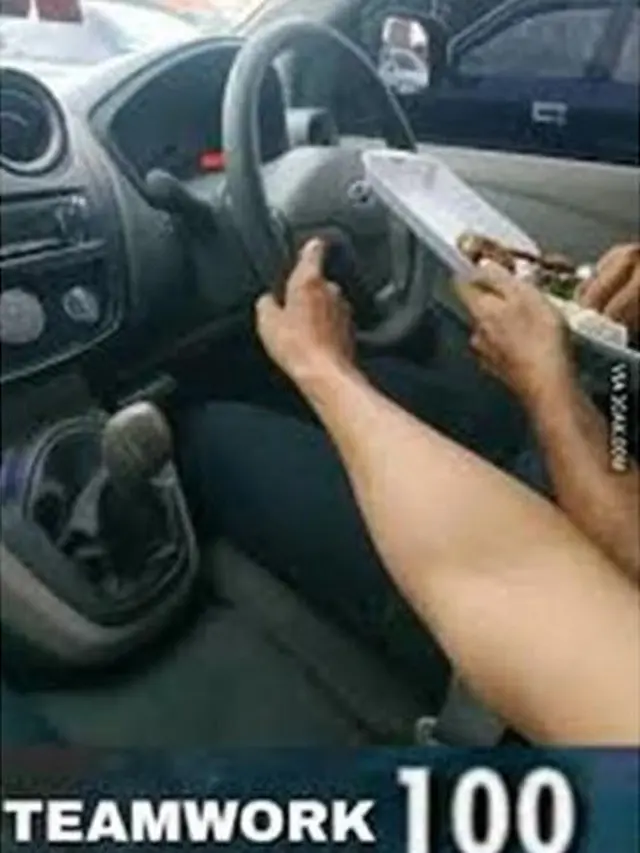 5 Potret Kocak Orang Mempersulit Diri saat Makan Ini Ribet Banget