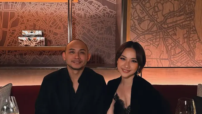 Bunga Citra Lestari Rayakan Anniversary Pernikahan ke-2, Tampil Elegan dalam Tren Lingerie Dress