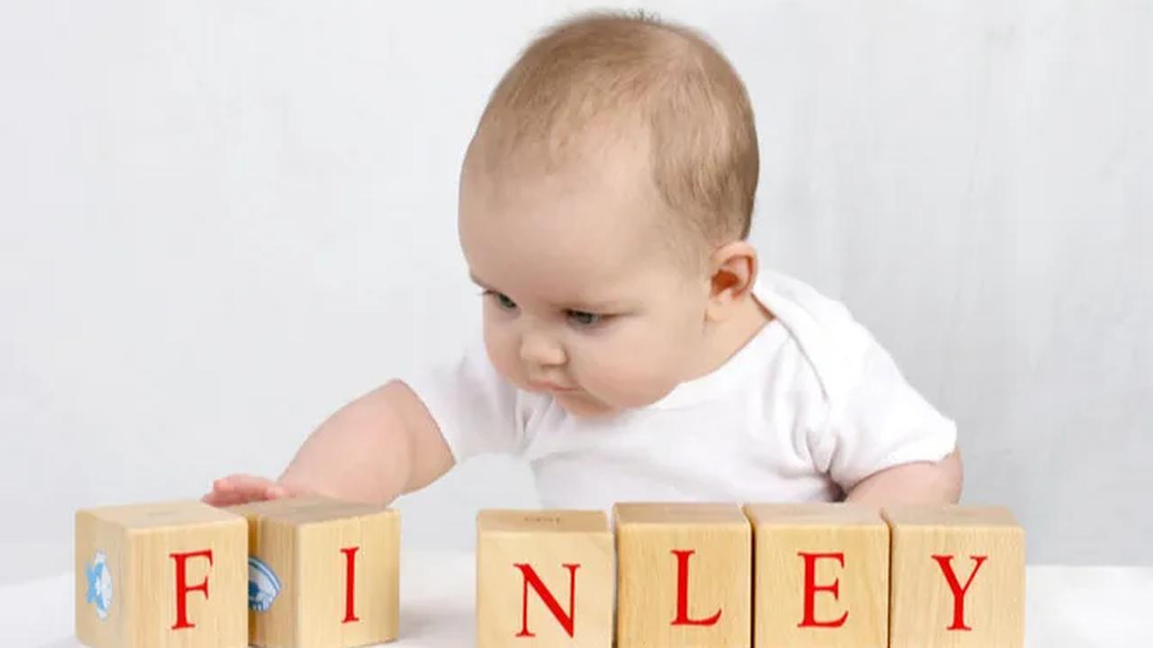 80 Nama Inisial R Perempuan