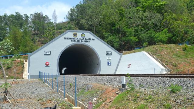 Terowongan Kebasen, Banyumas, Jawa Tengah. (Foto: Liputan6.com/Muhamad Ridlo)