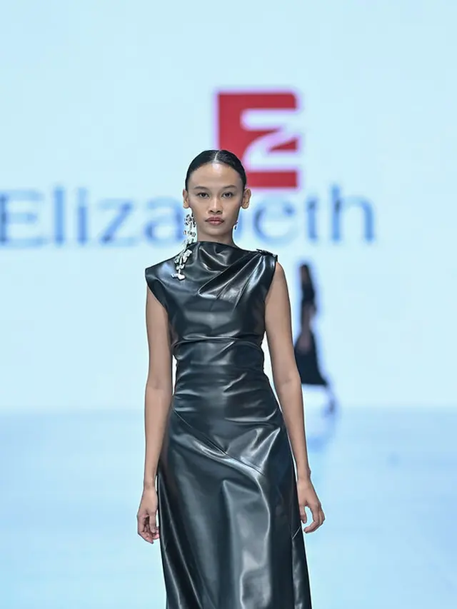 Perpaduan Leather dan Floral Jadi Sorotan Koleksi di Jakarta Fashion Week 2027