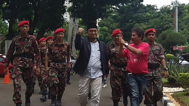 Mantan Ketua PP Pemuda Muhammadiyah, Dahnil Anzar Simanjuntak mendatangi Direktorat Reserse Kriminal Khusus Polda Metro Jaya.