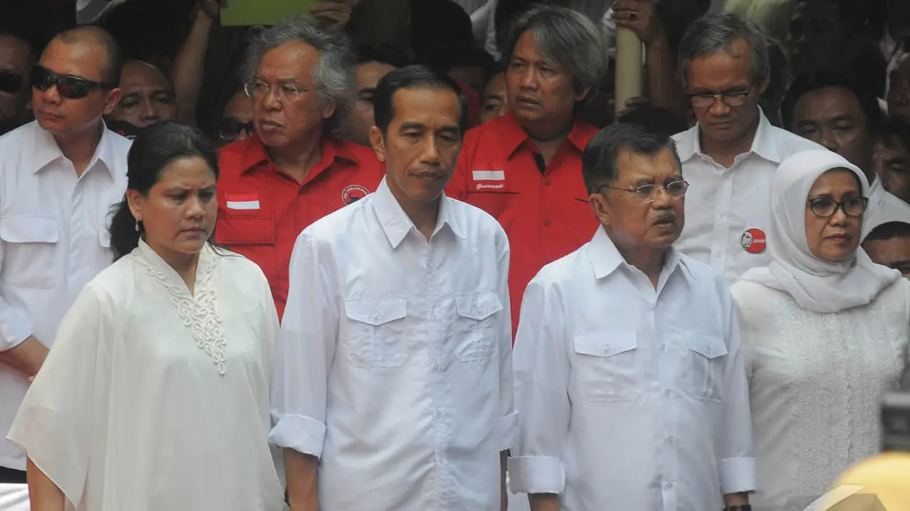 Senyum Bahagia Jokowi-JK Saat Deklarasi
