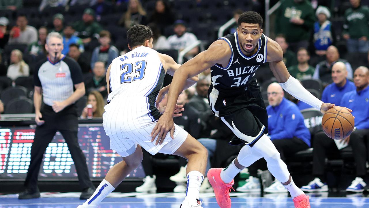 Giannis Antetokounmpo memimpin Bucks mengatasi Magic di NBA Cup 2024