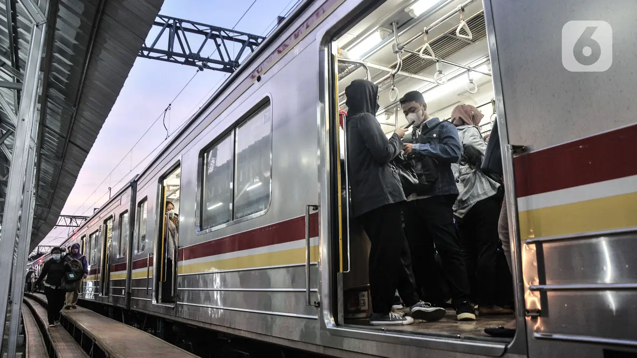 UMP DKI Jakarta 2022 Resmi Naik Jadi Rp 4,6 Juta