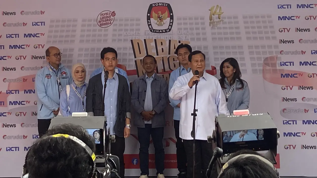 Prabowo Subianto dan Gibran Rakabuming Raka Usai Debat Capres