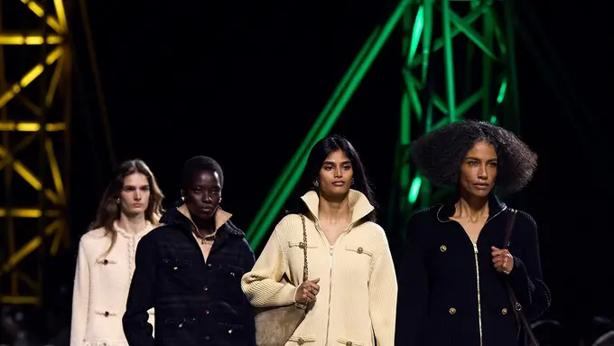 Chanel Fall/Winter 2026 Angkat Kembali Spirit La Garçonne, Gaya Revolusioner Perempuan Era 1920-an