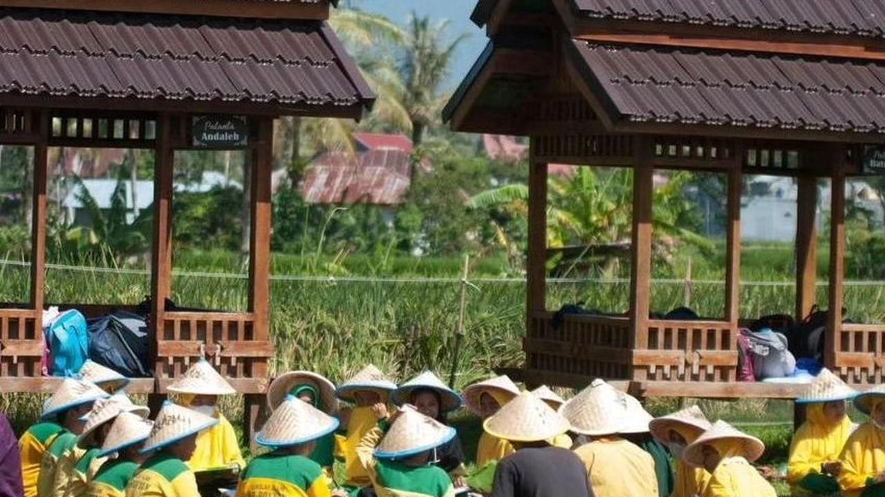 <b>Menikmati Indahnya Alam Pegunungan</b>